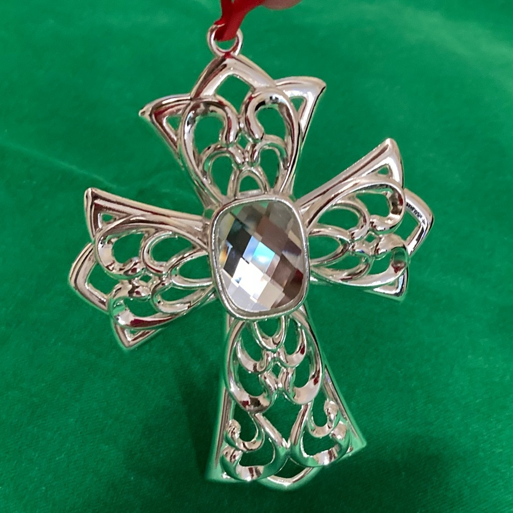Collectible Lenox Bejeweled Cross Silver plated Ornament